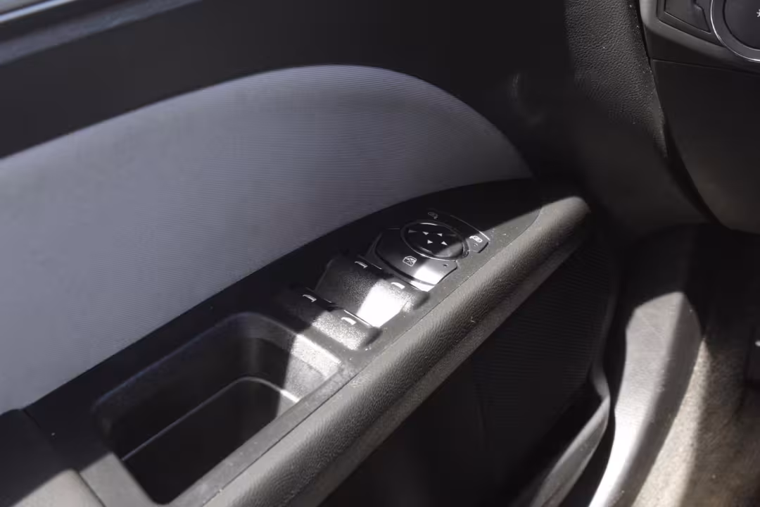 2015 Ford Fusion - 3FA6P0G79FR234032 - Image #17
