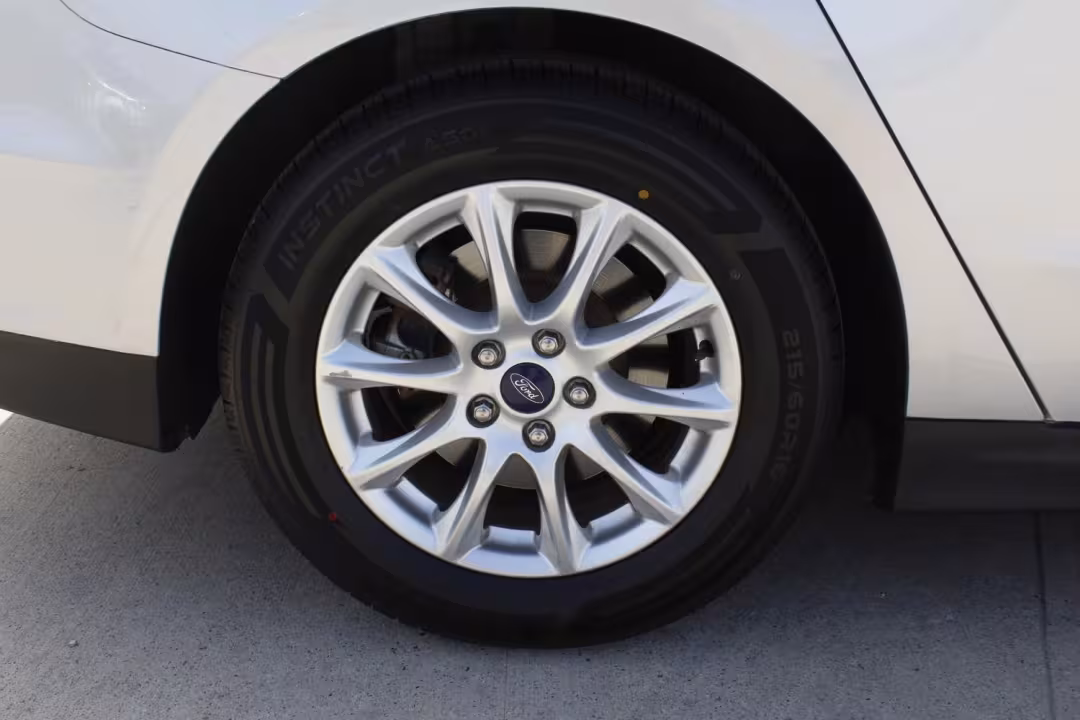 2015 Ford Fusion - 3FA6P0G79FR234032 - Image #9